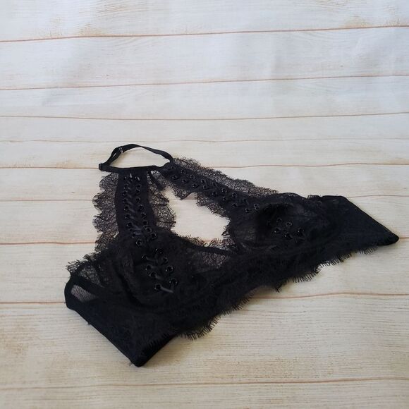 Victoria's Secret Eyelash Lace Mesh Keyhole Front Halter Bralette Black Medium - Picture 4 of 11
